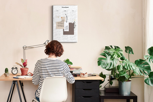Kurken prikbord met lege gedeeltes voor een visionboard