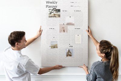 Weekplanner met lege velden bedrukt op kurk