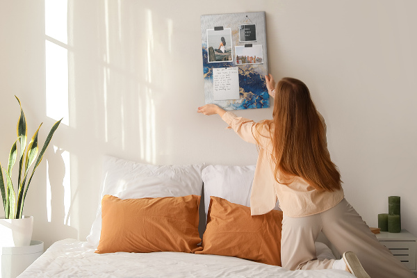 Memobord van kurk met abstract patroon in blauwe tinten