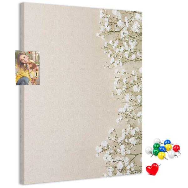 Kurk met bedrukking fijne bloemen op een neutrale achtergrond