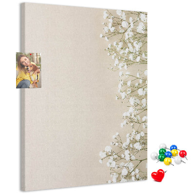 Kurk met bedrukking fijne bloemen op een neutrale achtergrond