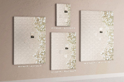 Kurk met bedrukking fijne bloemen op een neutrale achtergrond