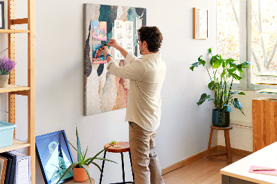 Kurken memobord met abstracte kleurgolven in zachte tinten
