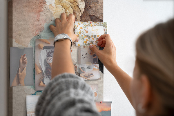 Kurk met bedrukking abstracte vormen in pastelkleuren