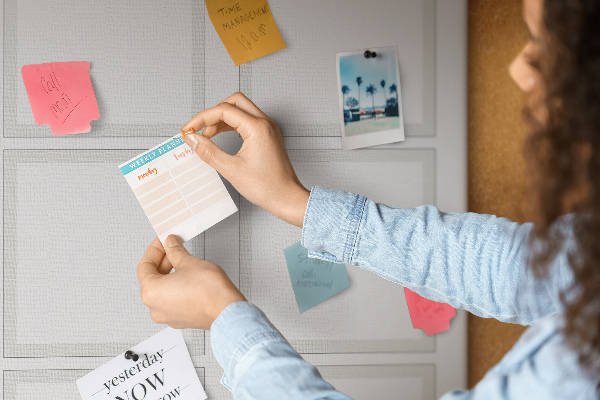 Bedrukt prikbord van kurk visionboard met lege kaders