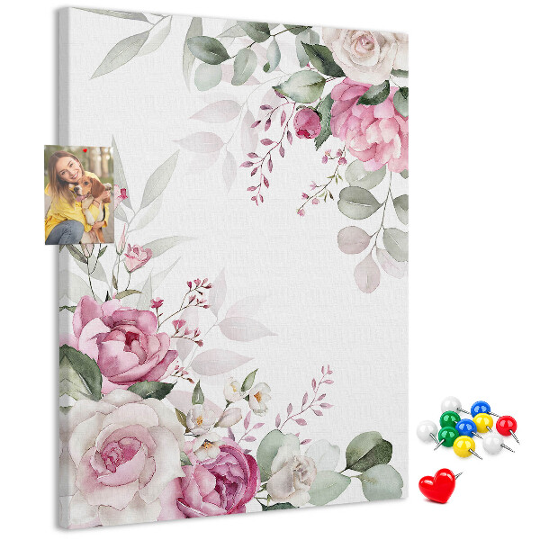 Kurken prikbord met bloemenpatroon in delicate roze tinten