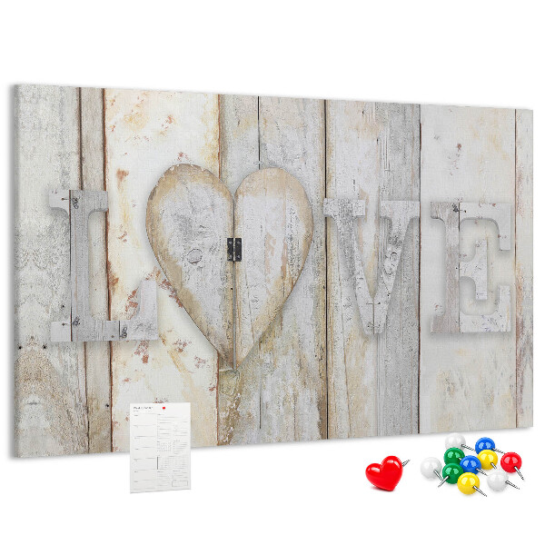 Kurk prikbord met houten plaquette met het woord 'liefde'