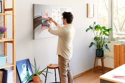 Prikbord met golven in tinten bruin en beige