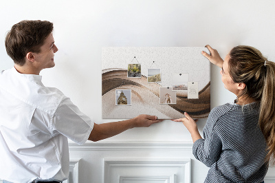 Prikbord met golven in tinten bruin en beige