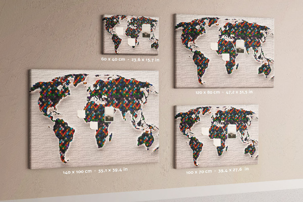 Prikbord gekleurde wereldkaart met vakjes