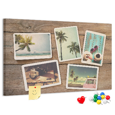 Kurkbord met souvenirfoto's van een tropische vakantie