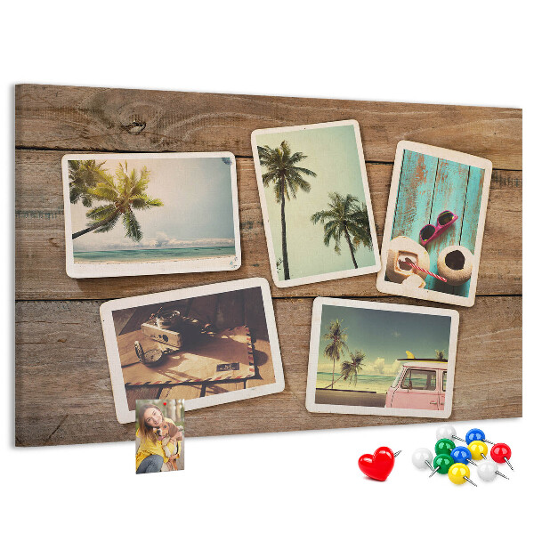 Kurkbord met souvenirfoto's van een tropische vakantie