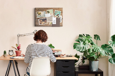 Kurkbord met souvenirfoto's van een tropische vakantie