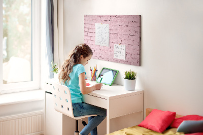 Prikbord met print van roze bakstenen muur met structuur