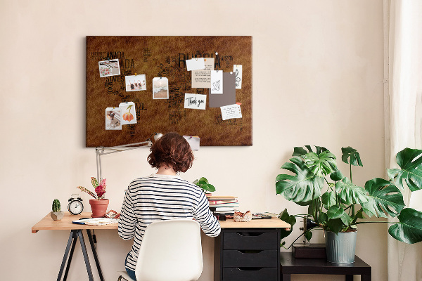 Kurkbord wereldkaart met landnamen