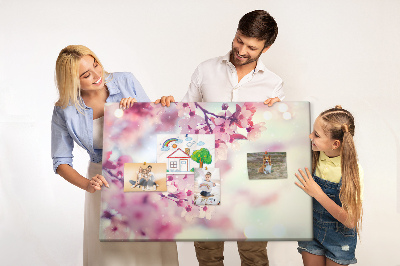 Prikbord met afbeelding van bloemtakken in pasteltinten