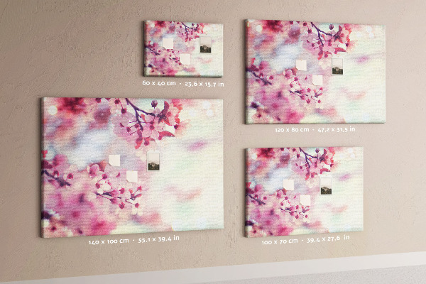 Prikbord met afbeelding van bloemtakken in pasteltinten