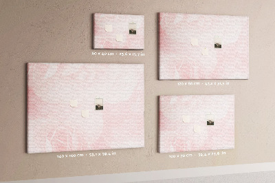 Kurkbord met een achtergrond van fijne roze rozen