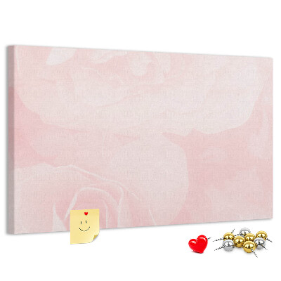 Kurkbord met een achtergrond van fijne roze rozen