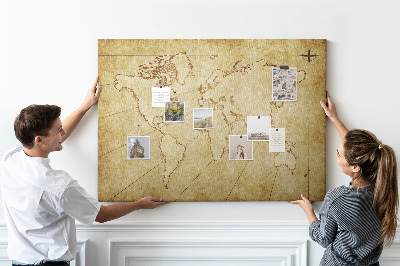 Prikbord met een oude wereldkaart met continenten