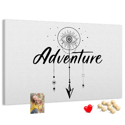 Kurkbord het avontuur van het oog- en pijlsymbool