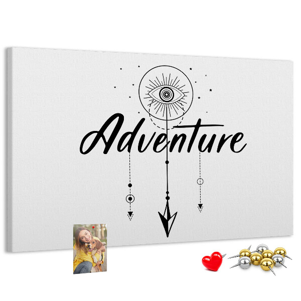 Kurkbord het avontuur van het oog- en pijlsymbool