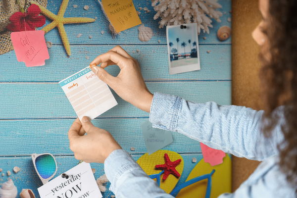 Kurken prikbord met thema zomerse strandvakantie en accessoires