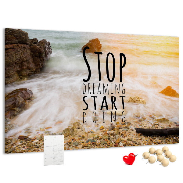 Kurk prikbord met een motief dat inspireert tot activiteiten aan zee