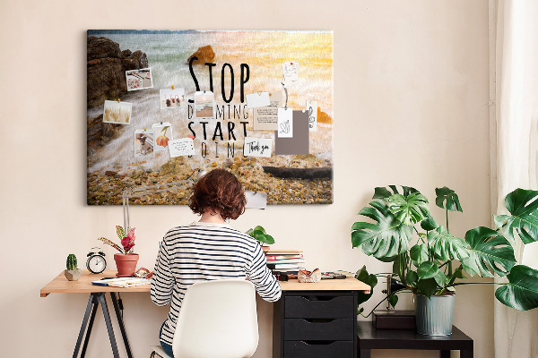 Kurk prikbord met een motief dat inspireert tot activiteiten aan zee