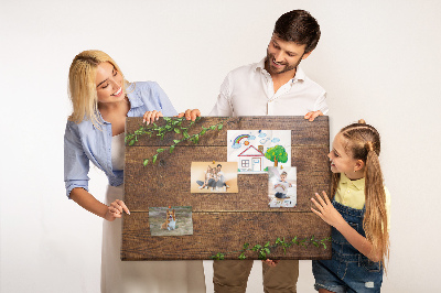 Prikbord natuurlijk hout met groene takken