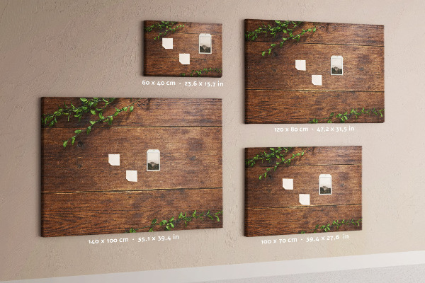 Prikbord natuurlijk hout met groene takken
