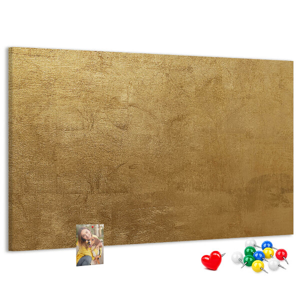 Kurk prikbord met een gouden textuur in een minimalistische stijl