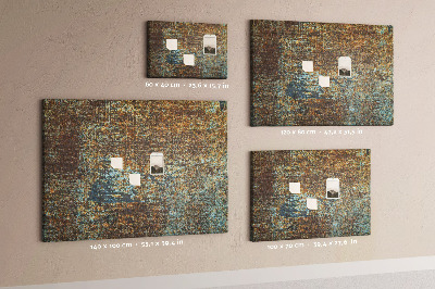 Prikbord met roestig oppervlak en blauwe accenten
