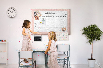 Kurken prikbord stijlvolle maandplanner met bloemenaccenten
