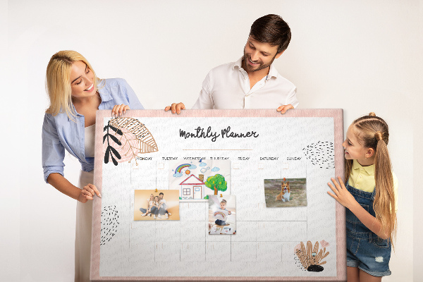 Kurken prikbord stijlvolle maandplanner met bloemenaccenten