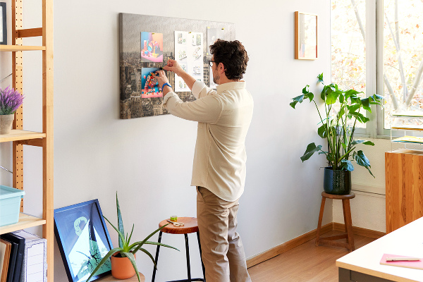 Prikbord met de skyline van New York en wolkenkrabbers