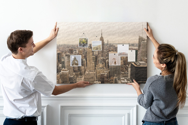 Prikbord met de skyline van New York en wolkenkrabbers
