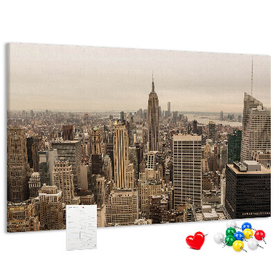 Prikbord met de skyline van New York en wolkenkrabbers