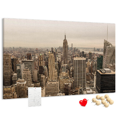 Prikbord met de skyline van New York en wolkenkrabbers