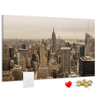 Prikbord met de skyline van New York en wolkenkrabbers