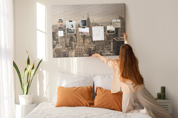 Prikbord met de skyline van New York en wolkenkrabbers