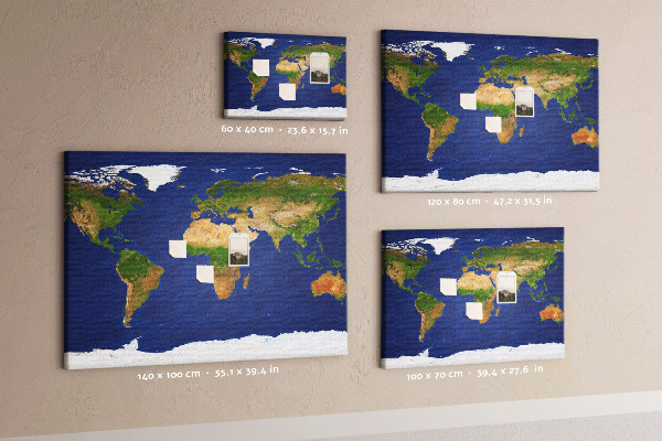 Wereldkaart prikbord met gekleurde spelden