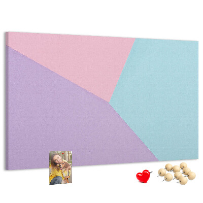 Prikbord met geometrische vormen in pastelkleuren