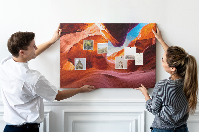 Kurkbord met afbeelding van rode rotsen en een blauwe lucht