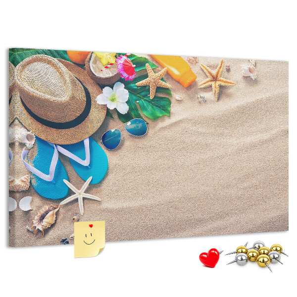 Kurken prikbord met zomerse strandherinneringen als decoratie