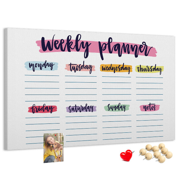 Kurkbord weekplanner met kleurrijke accenten