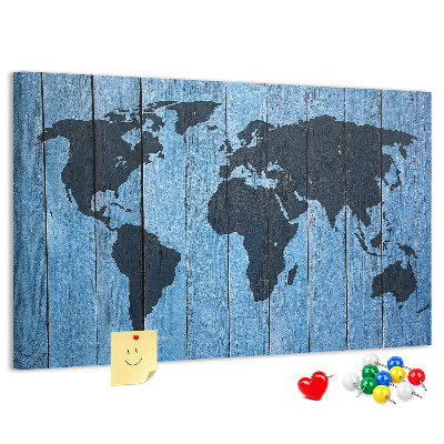 Wereldkaart op een houten achtergrond prikbord