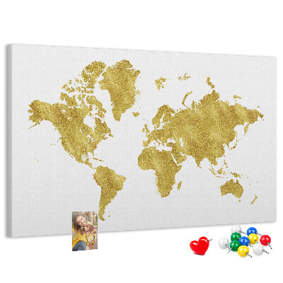 Kurkbord wereldkaart in goud op een witte achtergrond