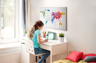 Kleurrijke aquarel wereldkaart prikbord