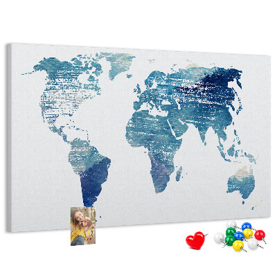 Kurk prikbord met abstracte wereldkaart in blauwe tinten